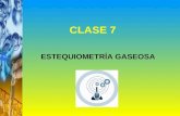 CLASE 7 ESTEQUIOMETRÍA GASEOSA. LEYES FUNDAMENTALES DE LOS GASES Un gas es un estado de la materia que se caracteriza por su gran desorden. Los factores.